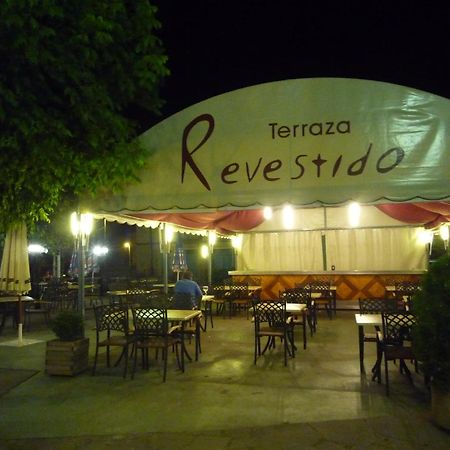 Hotel Restaurante Revestido Эскалона Экстерьер фото
