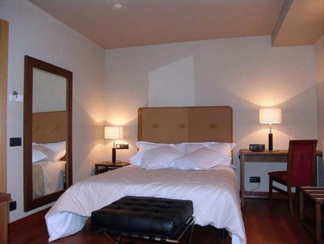 Hotel Restaurante Revestido Эскалона Экстерьер фото