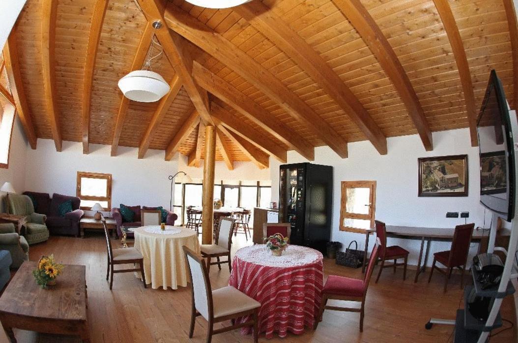Hotel Restaurante Revestido Эскалона Экстерьер фото