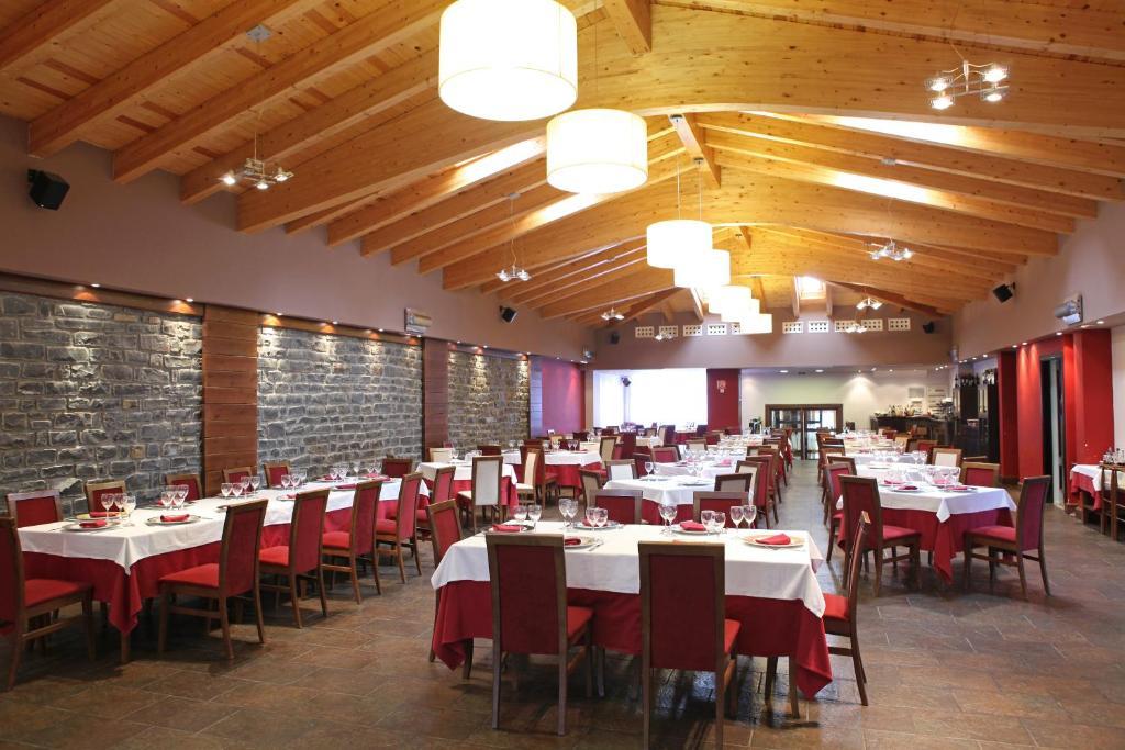 Hotel Restaurante Revestido Эскалона Экстерьер фото